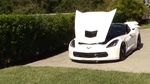 Nenek-nenek Ngebut dengan Chevrolet Corvette
