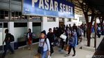 Arus Balik Usai Libur Panjang di Stasiun Senen