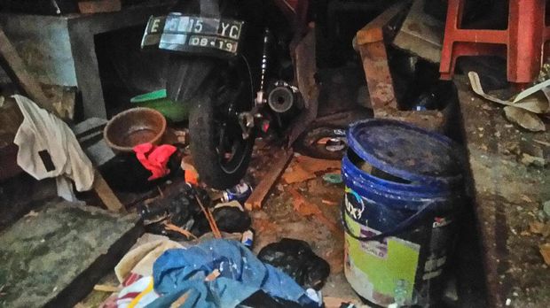 Motor Ini Tetap Utuh Meski Kena Ledakan di Tambora