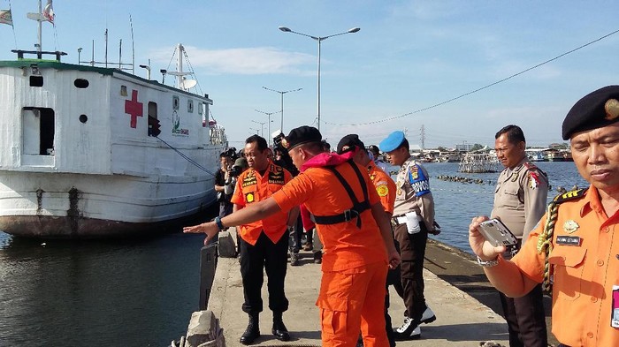 KNKT Investigasi Penyebab Terbakarnya KM Zahro Express