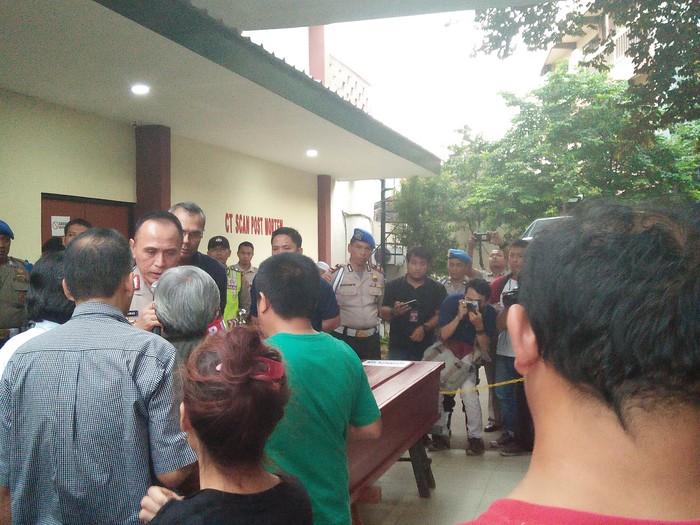 Kapolda Metro Serahkan 3 Korban KM Zahro yang Teridentifikasi