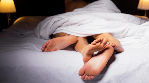 ilustrasi pasangan bercinta