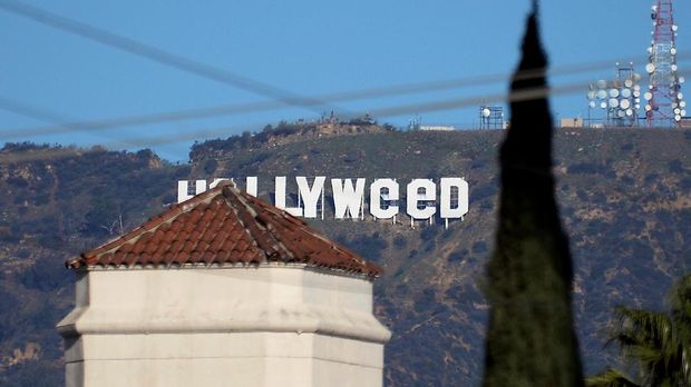 Dijahili, Papan Nama Ikonik di Los Angeles Jadi 'Hollyweed'