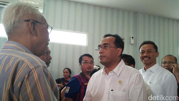 Menhub dan Plt Gubernur DKI Kunjungi Keluarga Korban di RS Polri