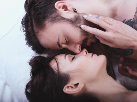 ilustrasi pasangan bercinta