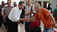 Budi Karya mengatakan saat ini pihaknya tengah berupaya melakukan klarifikasi mengenai kepastian jumlah dan identitas korban yang meninggal dalam peristiwa nahas itu.