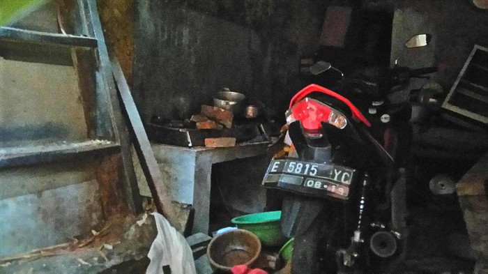 Motor Ini Tetap Utuh Meski Kena Ledakan di Tambora