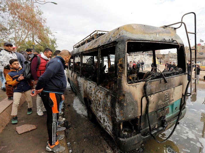 Bom Mobil Meledak di Afghanistan, 18 Orang Tewas