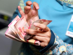 Data Industri Manufaktur China Pengaruhi Gerak Rupiah