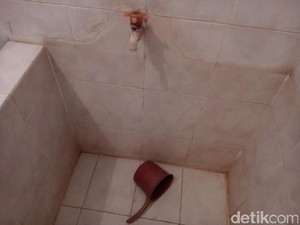 Pipa PDAM Bocor, Tiga Ribu Warga Surabaya Kesulitan Pasokan Air