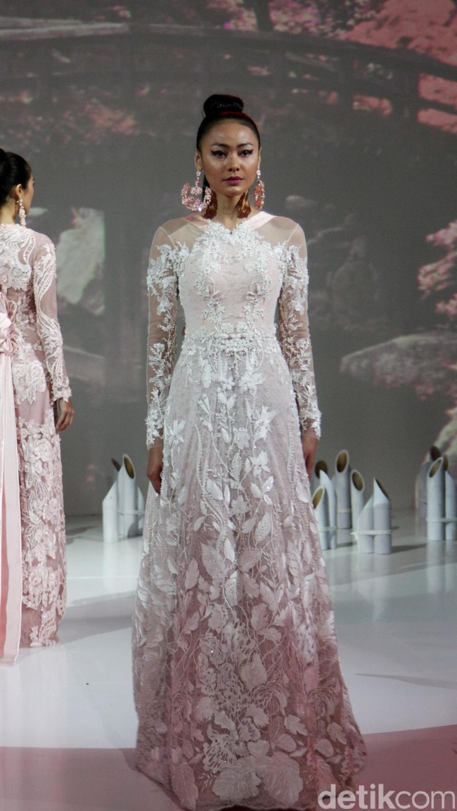 Koleksi Danny Satriadi di IPMI Trend Show 2017. The Hall Lt. 8, Senayan City. Jakarta. [Foto: Mohammad Abduh/Wolipop]