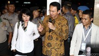 Dalam jumpa pers ini Ahok juga menyinggung kesaksian Novel Bamukmin.