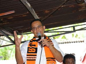 Anies: Pemda Bisa Beli Bahan Pokok Jumlah Besar Agar Harga Murah