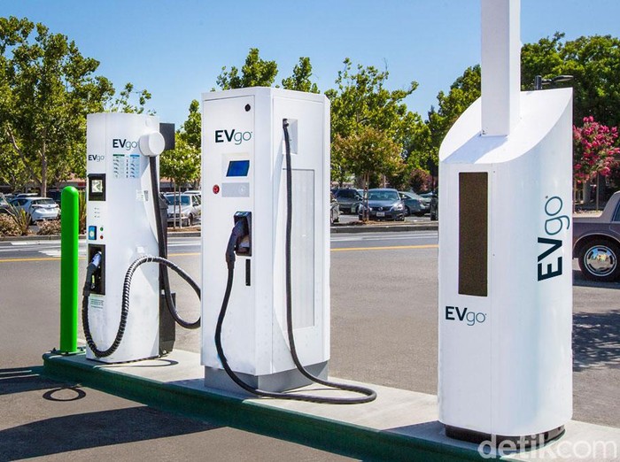 Mengisi Baterai Mobil Listrik Kini Bisa 7 Kali Lebih Cepat