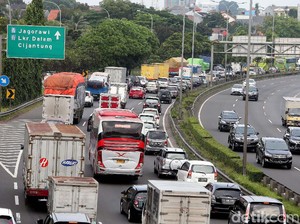 Ada Perbaikan Jalan, Tol JORR Veteran-Pondok Indah Macet 3 Km