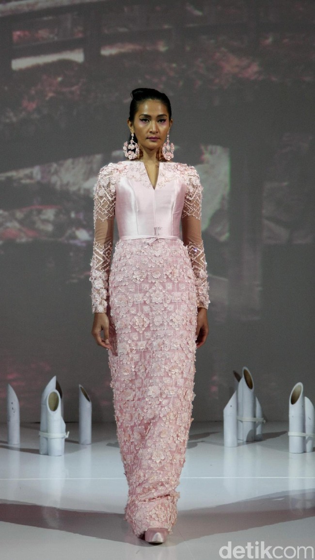 Koleksi Danny Satriadi di IPMI Trend Show 2017. The Hall Lt. 8, Senayan City. Jakarta. [Foto: Mohammad Abduh/Wolipop]