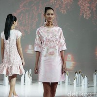 Koleksi Danny Satriadi di IPMI Trend Show 2017. The Hall Lt. 8, Senayan City. Jakarta. [Foto: Mohammad Abduh/Wolipop]