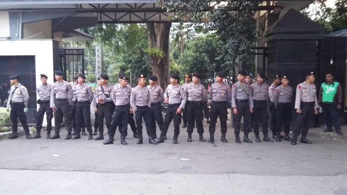 Jelang Sidang Ahok di Gedung Kementan, 2 Kelompok Massa Berkumpul