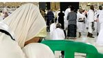 Sakit Bukan Halangan Julia Perez dan Ria Irawan Laksanakan Umrah