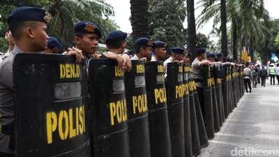Begini Pengamanan Personel Kepolisian di Sidang Ahok