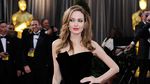 Angelina Jolie Vs Alicia Vikander, Siapa Lebih Cantik?