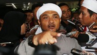 Kuasa hukum Ahok, kata Novel, menanyakan alasan Novel tidak menasehati Ahok. Novel menjelaskan bahwa Ahok sudah berulang kali mengucapkan kalimat yang menghina umat Islam.