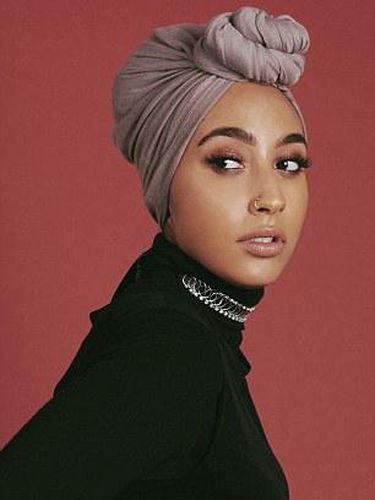 Ini Wanita Berhijab Pertama yang Masuk Agensi Model Ternama Eropa