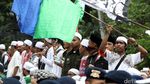 Pro Kontra Massa di Sidang Ahok