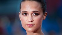 Dalam reboot film tersebut, peran tersebut dipercayakan kepada juniornya yakni Alicia Vikander. Ian Gavan/Getty Images/detikFoto.