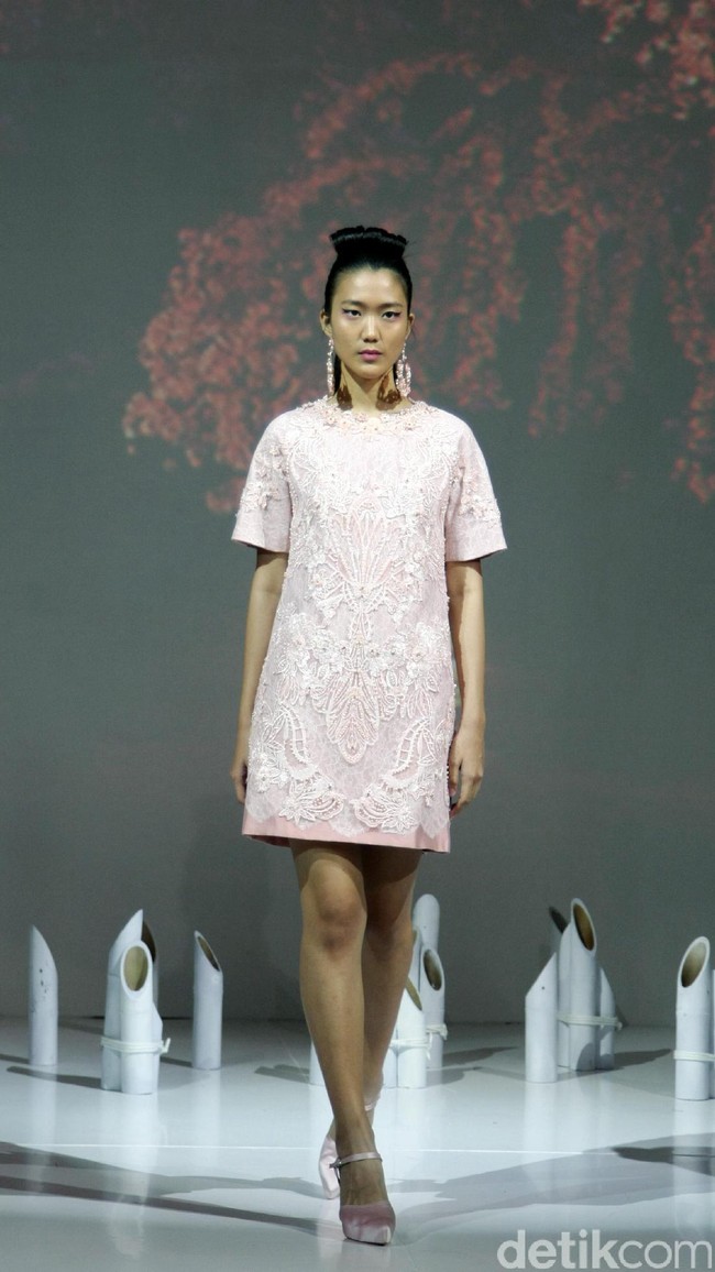 Koleksi Danny Satriadi di IPMI Trend Show 2017. The Hall Lt. 8, Senayan City. Jakarta. [Foto: Mohammad Abduh/Wolipop]