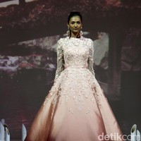 Koleksi Danny Satriadi di IPMI Trend Show 2017. The Hall Lt. 8, Senayan City. Jakarta. [Foto: Mohammad Abduh/Wolipop]