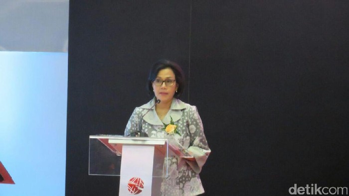 Bolehkah Politisi Jadi Bos OJK? Ini Kata Sri Mulyani