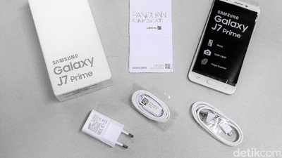 Membongkar Galaxy J7 Prime