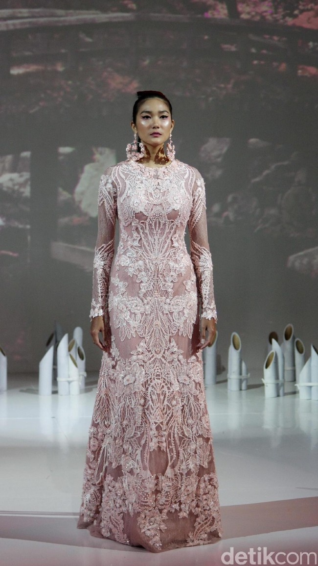 Koleksi Danny Satriadi di IPMI Trend Show 2017. The Hall Lt. 8, Senayan City. Jakarta. [Foto: Mohammad Abduh/Wolipop]