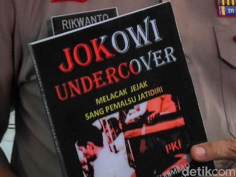 Sampul buku 'Jokowi Undercover'