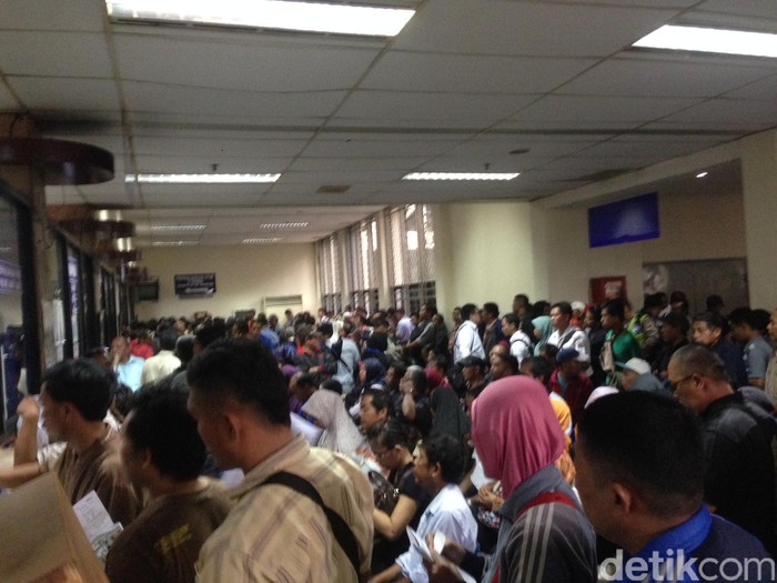 Suara Keberatan Masyarakat soal Kenaikan Biaya STNK dan BPKB