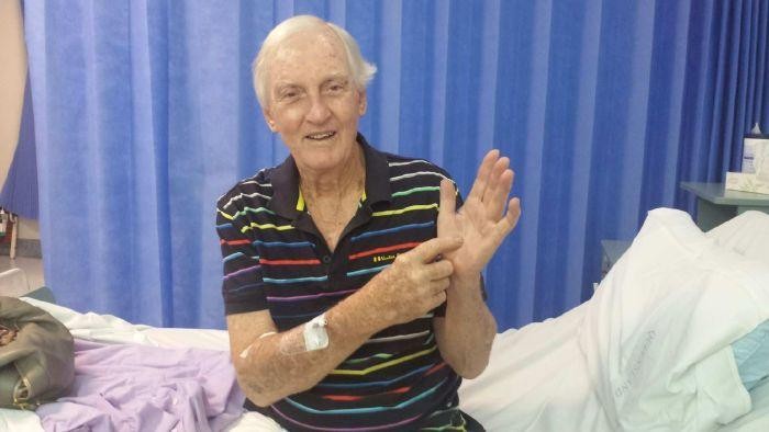 Seekor Ular Piton Gigit Tangan Pria Brisbane Saat Bangun Tidur