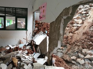 Akibat Longsor, Siswa SMPN 19 Tangsel Diliburkan