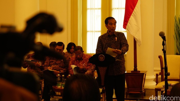 Jokowi: KIP Juga Bisa Diberikan kepada Anak-anak Yatim