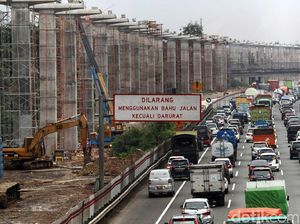 Saat LRT dan Kereta Cepat Mengalah Demi Kemacetan di Cikampek