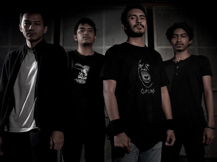 Titik Nol, Album Debut Piston yang Tertunda 2 Tahun