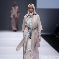 Koleksi Ria Miranda for Blibli.com mengusung tema Foresta di Jakarta Fashion Week 2017. Senayan City. Jakarta. [Foto: Mohammad Abduh/Wolipop]