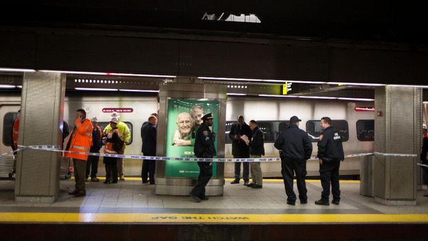 Penyebab Anjloknya Kereta Komuter di Brooklyn Masih Diselidiki