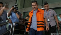 KPK menetapkan Farizal sebagai tersangka karena diduga menerima suap. Dia diduga menerima uang haram sebesar Rp 365 juta dari Xaveriandy Sutanto.