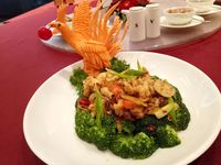 9 Hidangan Spesial Imek Disajikan Dalam 'Shanghai Night'