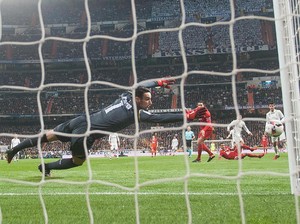 Kemenangan Madrid Diwarnai Kontroversi, Sampaoli Enggan Singgung Wasit