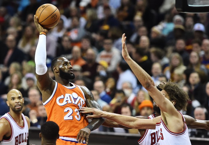 Cavs Tumbang, Warriors Menang