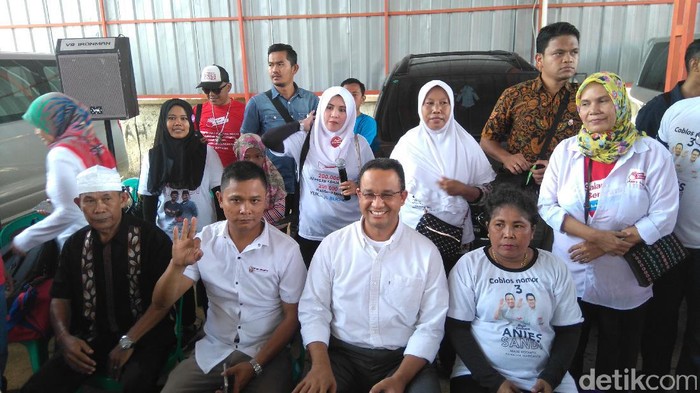Anies: Kami Sediakan Lapangan Kerja, Bukan Kasih Duit