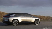 Untuk baterainya mobil FF 91 dilengkapi dengan baterai berkapasitas 130 kWh yang sanggup untuk melaju sampai 378 mil berdasarkan perkiraan Badan Perlindungan Lingkungan Amerika atau 700 km untuk perhitungan NEDC.