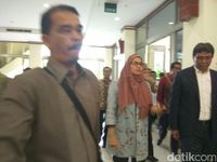 Sri Mulyani Tampil Berjilbab di Universitas Syiah Kuala